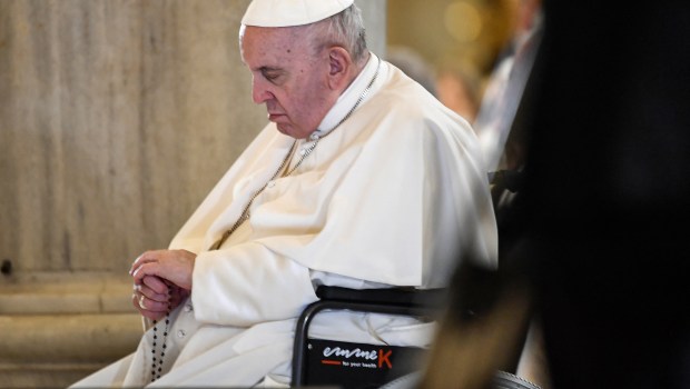 ITALY-VATICAN-RELIGION-POPE-PEACE-ROSARY-AFP