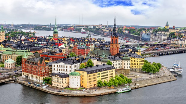 stockholm-suede-shutterstock_717953998.jpg