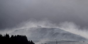 La chapelle iconique des monts d&rsquo;Arrée menacée par les flammes