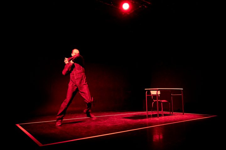 DANS-5-HEURES_FITZGERALD-BERTHON@LAFLECHETHEATRE-CHRISTOPHE-RAYNAUD-DE-LAGE_107-scaled-1.jpg