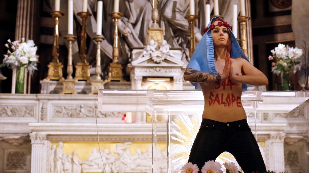 FEMEN-MADELEINE-AFP-000_Par7748192.jpg