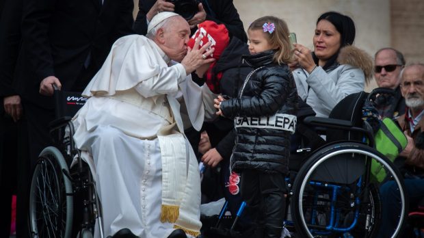 Pope-Audience-November-09-2022-Antoine.-MEkary-ALETEIA-AM_7438-e1667996952647.jpg