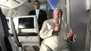 conference pape avion retour de Bahreïn 6 novembre 2022