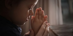 « Je vous en prie », la puissante prière du tout-petit