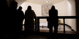 Qui est enterré dans la nécropole du Vatican ?