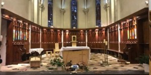 Crèche vandalisée, crucifix cassé&#8230; Importantes dégradations dans une église du Rhône