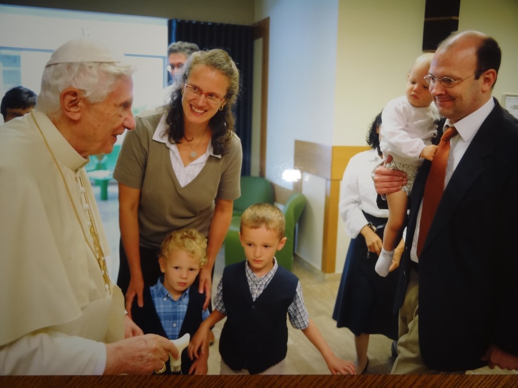 Valle Family with Benedict XVI