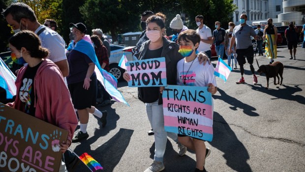 lgbt_2055065948
