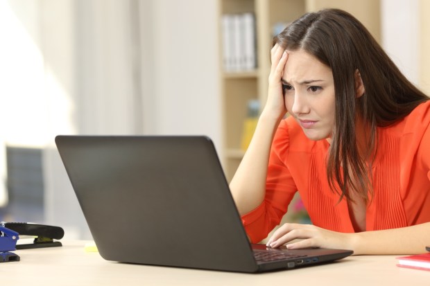 ordinateur-reseaux-sociaux