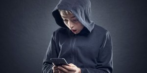 La moitié des garçons de 12-13 ans consultent des sites porno chaque mois
