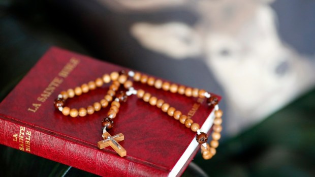 BEDROOM-ROSARY-BIBLE.jpg