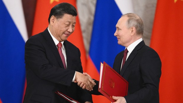 poutine-jinping000_33BR8ZW