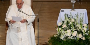 Le Pape invite les chrétiens à « mettre la charité à la première place »