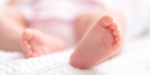 Cinq clés pour sacraliser la venue au monde d’un bébé