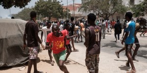 Afrique : le Sénégal au bord de la renverse
