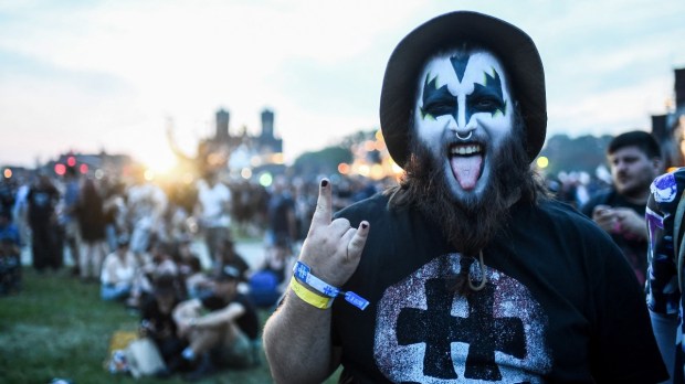 HELLFEST-FESTIVAL-CLISSON.jpg