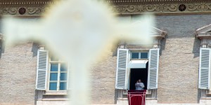 Angélus : François exhorte à ne pas avoir peur « d’aller à contre-courant »