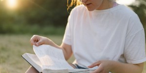 Pourquoi certains évangiles sont-ils apocryphes ?