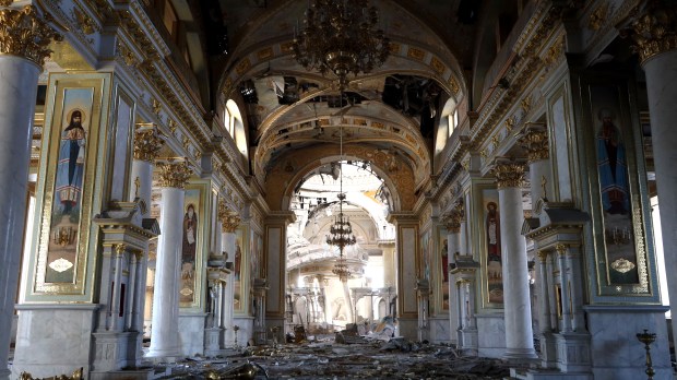 CATHEDRALE-ODESSA-DESTRUCTION-4-AFP.jpg