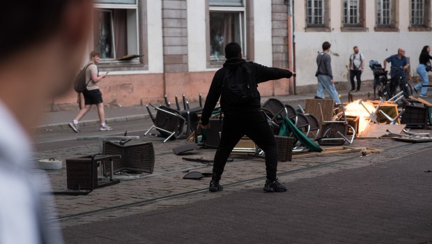 NAHEL-RIOTS-AFP-080_HL_MCYBULSKI_2101811.jpg