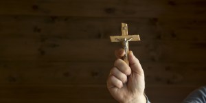 [VIDÉO] À quoi sert un exorciste ?