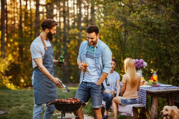 men friendship barbecue