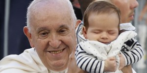 Louis, le bébé que François a béni au stade Vélodrome