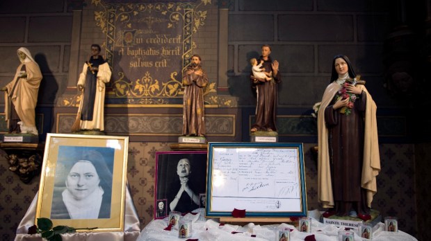 PIAF-BELLEVILLE-THERESE-LISIEUX.jpg