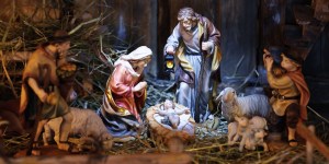Qui sont ces Français qui mettent encore une crèche chez eux