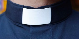 D’où vient le col romain ?