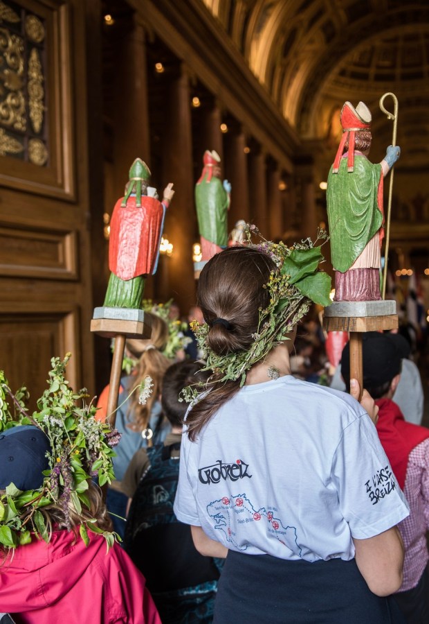 procession-des-enfants-tro-breiz