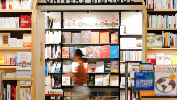 LA_PROCURE_interieur_Univers_Biblique_-_Creidit_Romain_Bourdais_1
