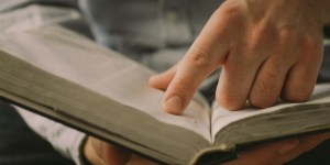 [VIDÉO] Quel est le conseil le plus répété dans la Bible ?