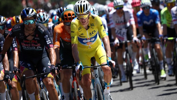 ROMAIN-BARDET-MAILLOT-JAUNE-TOUR-DE-FRANCE-AFP