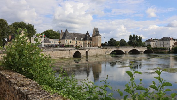 LA-FLECHE-LOIR-shutterstock